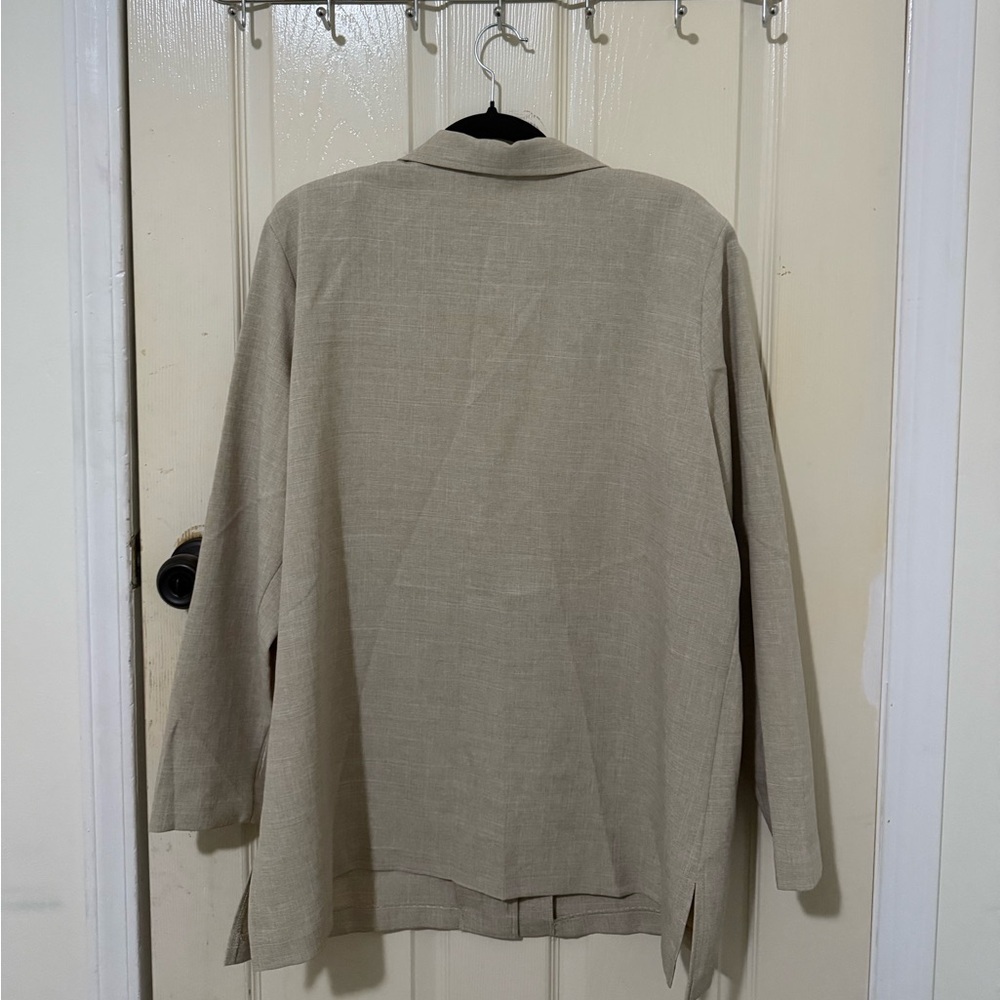 Northern Traditions Beige Button Front Blouse w/ Shoulder Pads | Size 18 - Picture 11 of 12